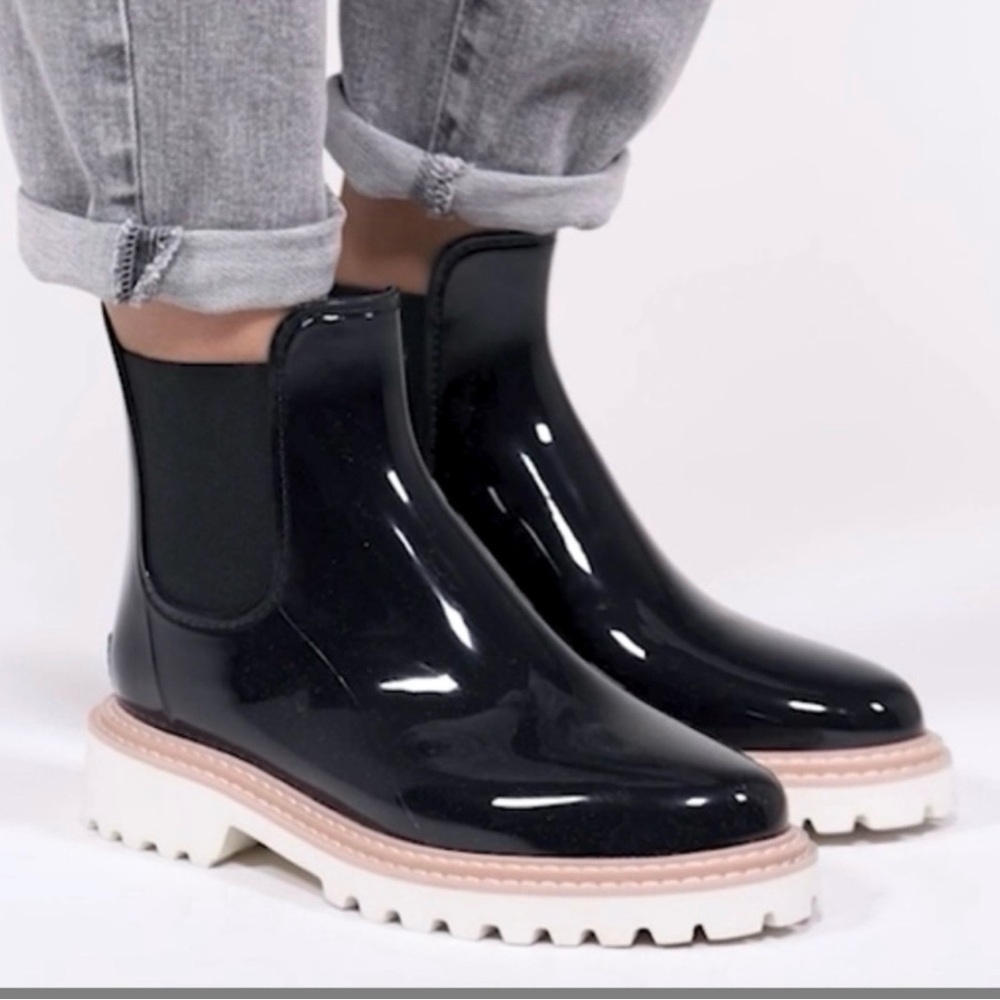 Dolce Vita Thunder H20 Platform Rain Boots Women's 6 Black Patent Chelsea Chunky